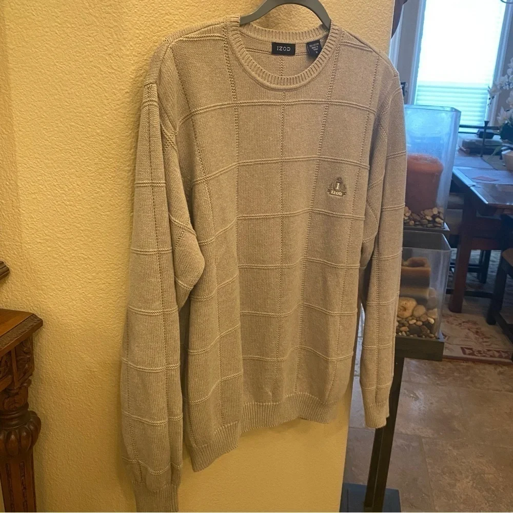 IZOD Light Beige 100% Cotton Grid Sweater Size Medium